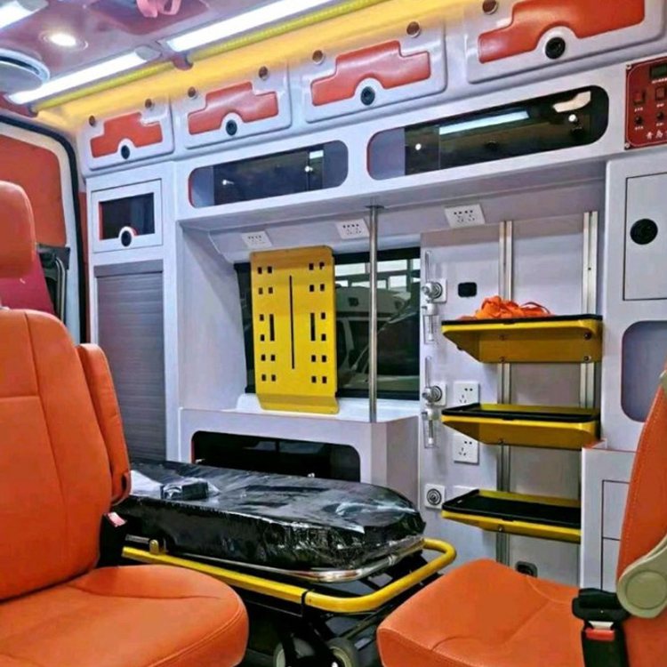 德宏长途救护车护送病人租赁价格
